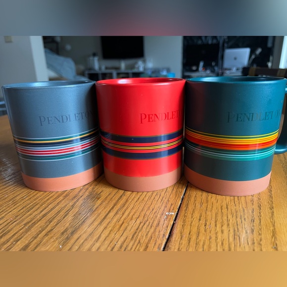 Pendleton Colorful Ceramic Mug Set - Picture 1 of 4